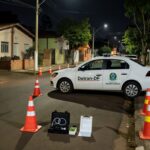 Viatura do Detran-DF em operação de fiscalização contra condutores embriagados e inabilitados em São Sebastião.