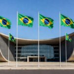 Edifício de tribunal em Brasília representando processos jurídicos e delação premiada no Brasil.