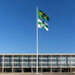 Palácio do Buriti em Brasília, representando suspensão de portaria sobre salários de professores temporários no DF.