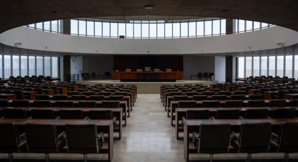 Câmara Legislativa do DF expõe falta de valorização da enfermagem