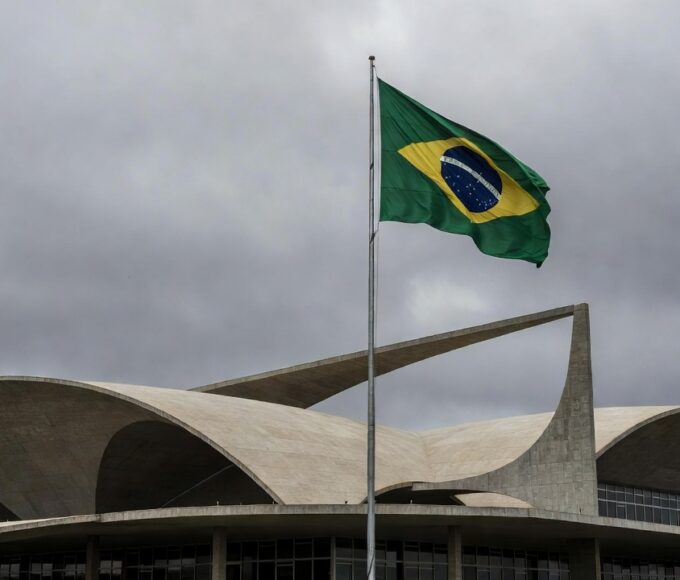 Fachada da Câmara Legislativa do DF em Brasília, homenagem 40 anos Nesp sem soluções para o SUS
