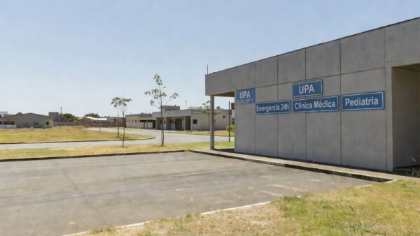 Fachada de UPA no Recanto das Emas, Brasília, após caso de espera por atendimento