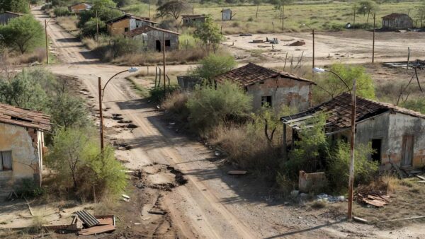 Assentamento Incra 8 em Brazlândia abandonado após 64 anos no DF