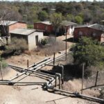 Tubulações de água regularizadas em área periférica do DF após anos de negligência no saneamento