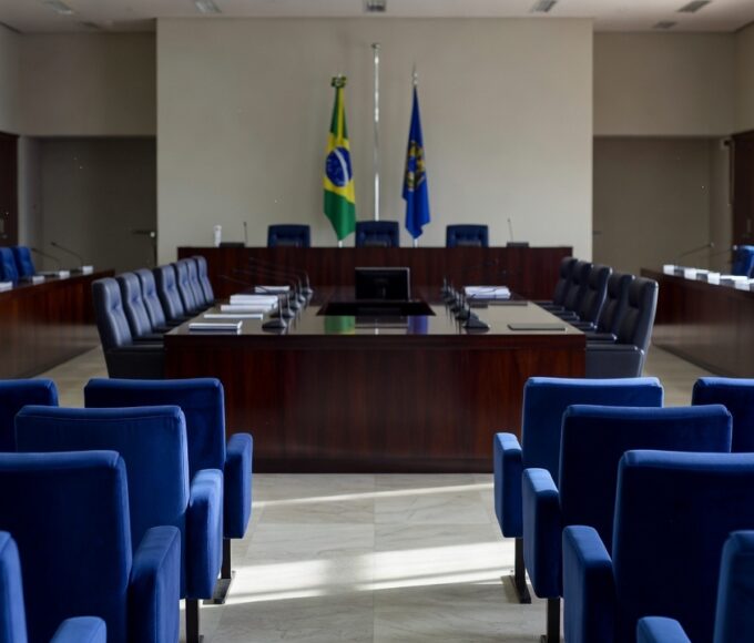 Edifício da CLDF em Brasília simbolizando conselho de defesa do idoso