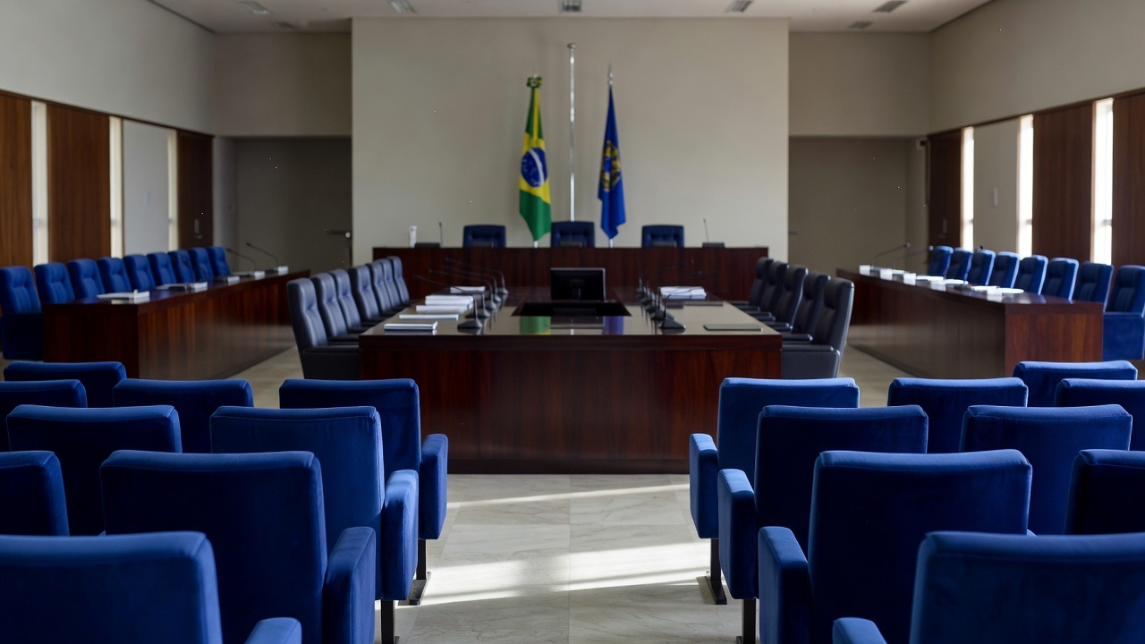 Edifício da CLDF em Brasília simbolizando conselho de defesa do idoso