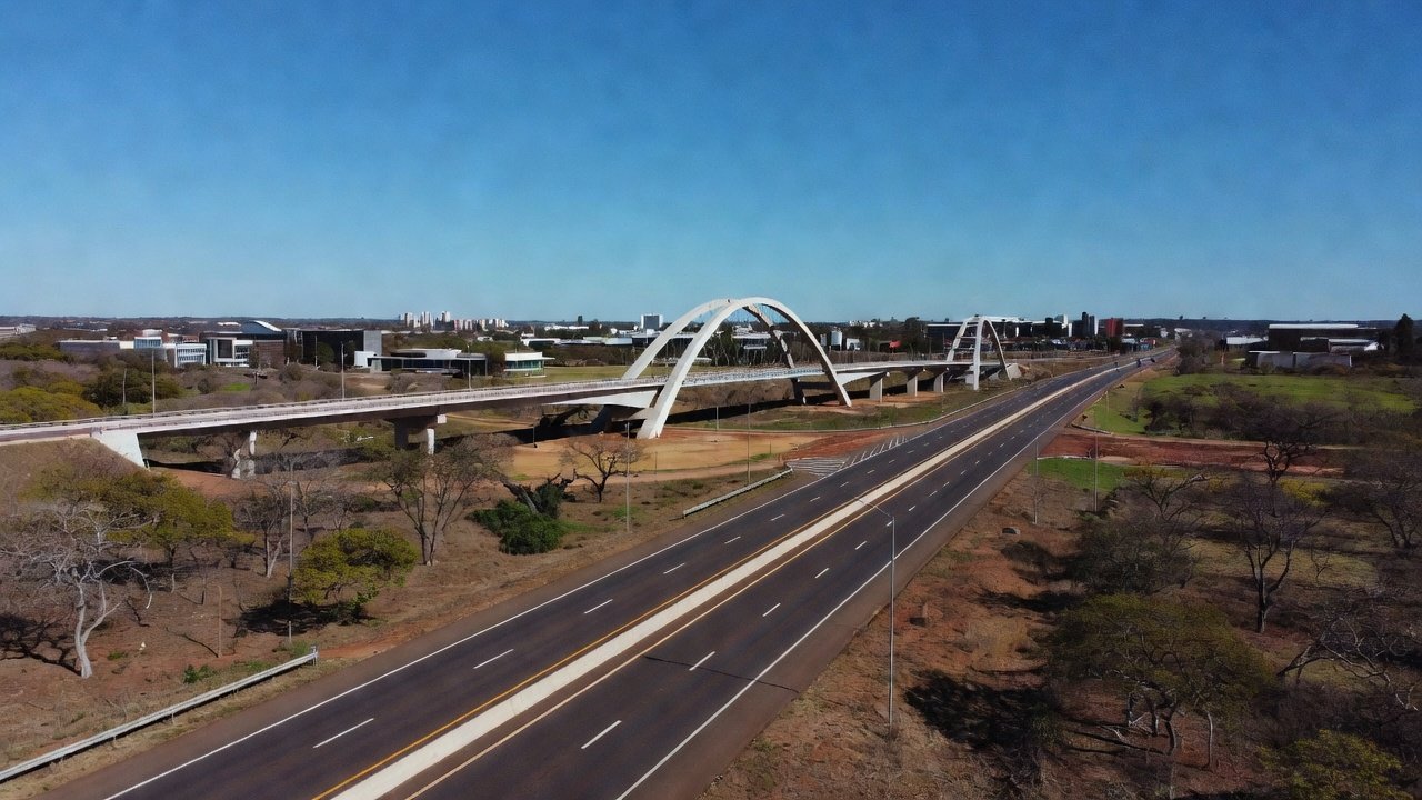 Ponte e duplicação de rodovia entre Guará e Núcleo Bandeirante em Brasília