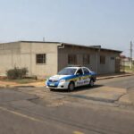 Viatura policial em delegacia de Ceilândia após prisão por latrocínio