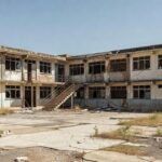 Escola pública em Brasília com infraestrutura precária e degradada
