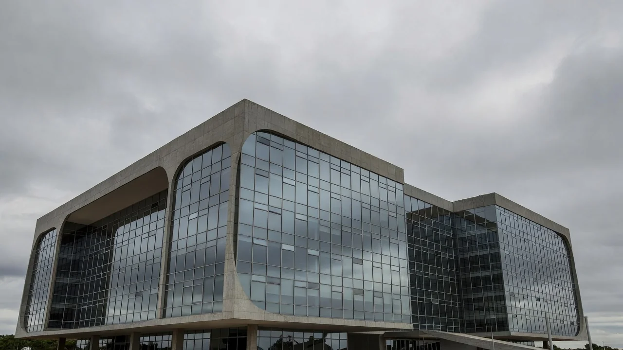 A PF busca apurar se houve tráfico de influência no governo para beneficiar empresas ligadas a Lulinha Juca Varella/Estadão Conteúdo - 16/02/2008