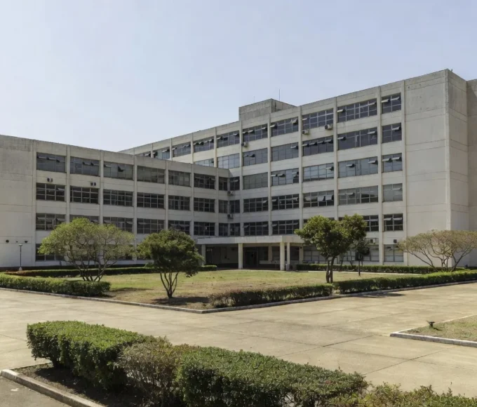 Fachada do Hospital de Base em Brasília, relacionado a golpes com vagas falsas de copeiro