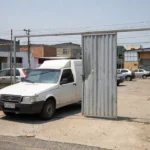 Fiat Fiorino furtada após invasão em pátio de loja em Ceilândia Norte