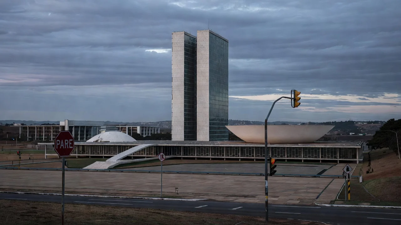 Congresso Nacional em Brasília representando verba extra para propaganda do Detran-DF na crise fiscal