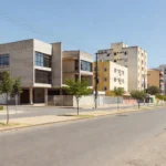 Rua em São Sebastião representando evento oficial da governadora