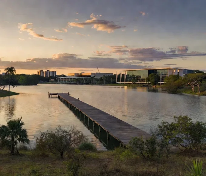 Vista do Pontão do Lago Sul em Brasília com renovação suspensa pelo MPDFT