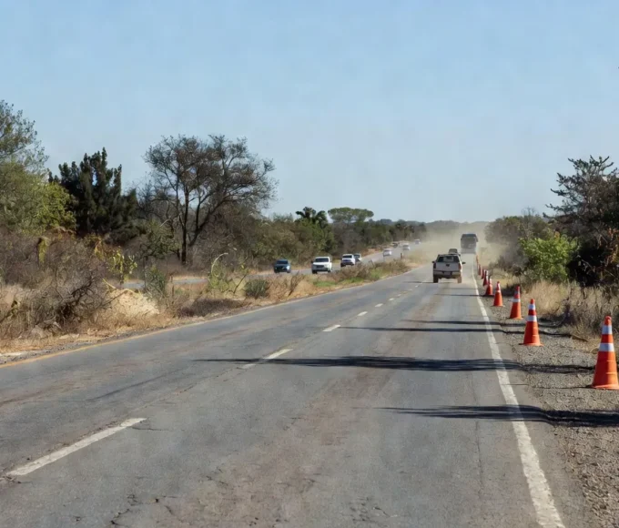 Rodovia em Água Quente durante blitz de conscientização sobre autismo