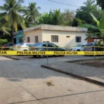 Viaturas da Polícia Militar em operação contra quadrilha em São Sebastião