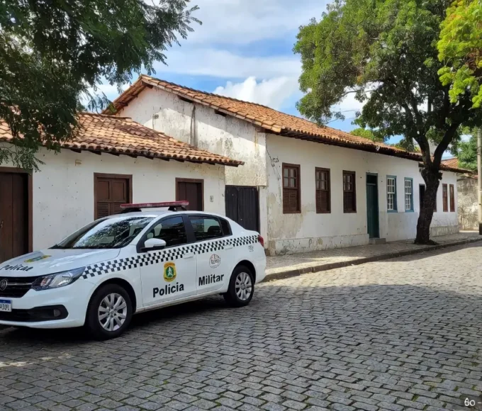 Viatura da polícia em São Sebastião após prisão por roubo