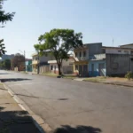 Rua vazia no Cruzeiro Velho, Brasília, após tiroteio
