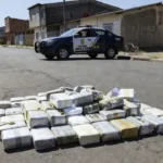 Pacotes de drogas apreendidos pela polícia em Recanto das Emas, Brasília