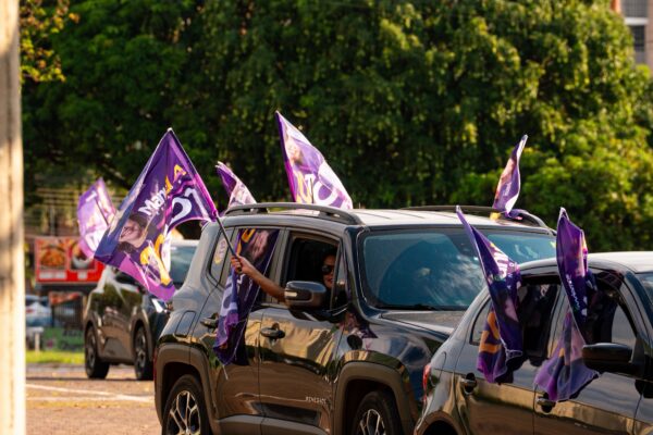 Manuela Andrade ganha apoio de taxistas e motoristas autônomos no DF
